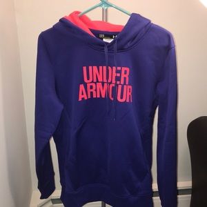 Underarmour loose size large sweatshirt w/ hoodie
